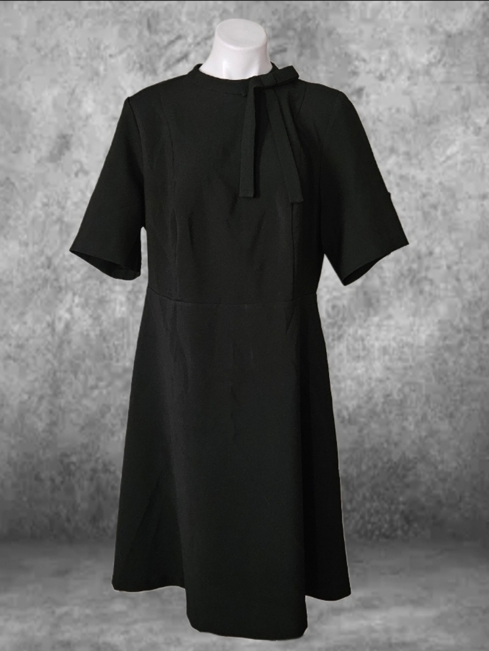Eloquii Plus Size Classic Little Black Dress with Neck Tie Size 18
